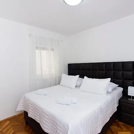 M&m Pelivan Apartment *